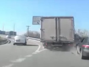 Bursa'da aynı noktada peş peşe kazalar