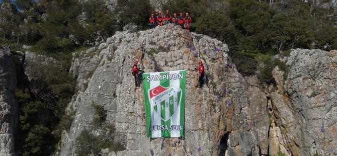 Şampiyon Bursaspor'un bayrağını zirvede dalgalandırdılar
