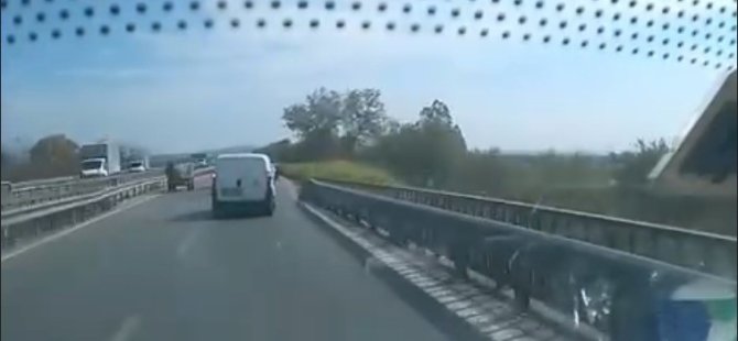 Bursa'da ters yönden gelen at arabası trafiği tehlikeye attı