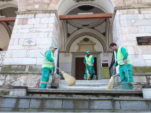 Bursa'nın dünyaca ünlü tarihi alanlarına özel temizlik ekibi