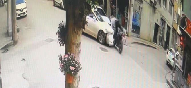 Bursa'da kafa kafaya çarpıştılar! Kaza anı kamerada