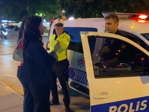 Bursa'da örnek davranış! ATM'de unutulan parayı polise teslim etti