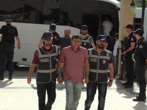 Gözaltındaki doktorlar adliyeye sevk edildi
