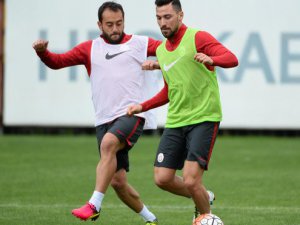 Galatasaray'da derbi hazırlıkları başladı