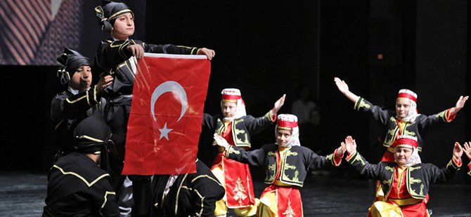 Bursa Büyükşehir’den ailelere özel sanat gecesi