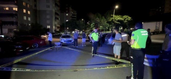 Bursa'da kafede tartıştığı kişiyi silahla vurup kaçtı