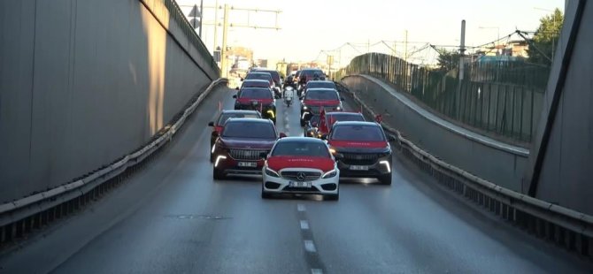 Bursa'da A Milli Takım coşkusu sokaklara taştı, 250 araçlık konvoy kenti turladı