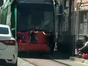 Bursa'da tehlikeli yolculuk kamerada