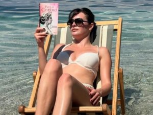 Melis Sezen'in tatil paylaşımlarına beğeni yağdı