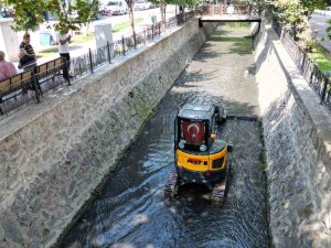 Bursa derelerinde büyük temizlik