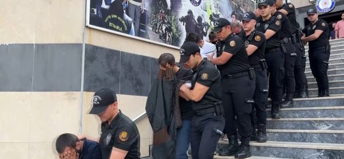 Hacizli araçları parçalayıp sattılar