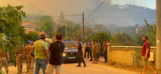 Fethiye'de Yangın Büyüyor, Tahliyeler Başladı