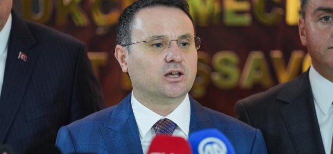 Gürlek: ''Asla meydanı boş sanmayın.''