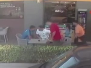 Başpehlivana çirkin saldırı!