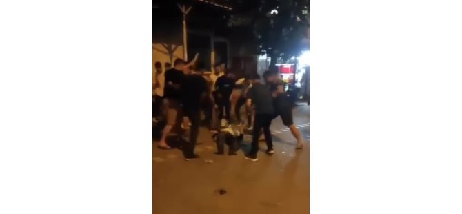 Kadını darp eden adamın linç anları kamerada!