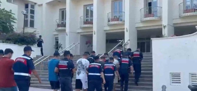 23 ilde göçmen kaçakçılarına operasyon: 48 gözaltı