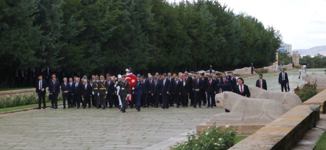 Devlet erkanı Anıtkabir'de buluştu