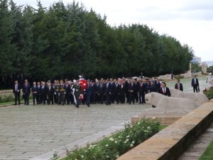 Devlet erkanı Anıtkabir'de buluştu