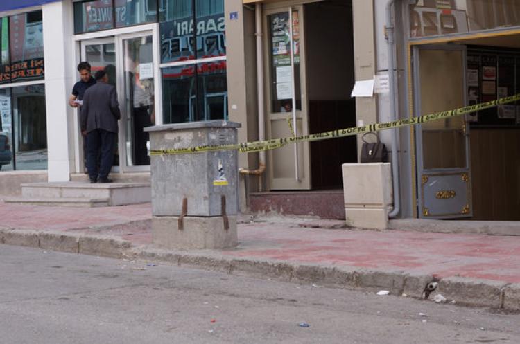Bölge müdürlüğü binası önünde bomba paniği