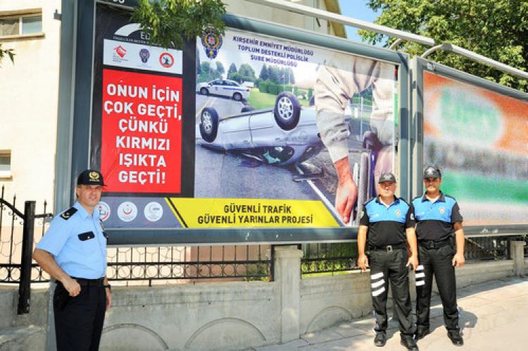 TDP Şubesinden bilbordlu 'Güvenli Trafik' uyarısı
