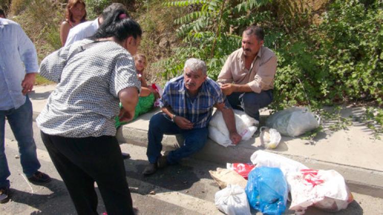 Halk otobüsü devrildi: 2’si ağır 10 yaralı