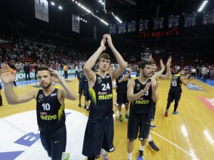 Anadolu Efes: 85 - Fenerbahçe: 87