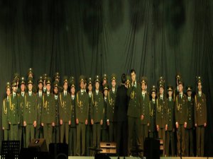 Rus Ordu Korosu konser verdi