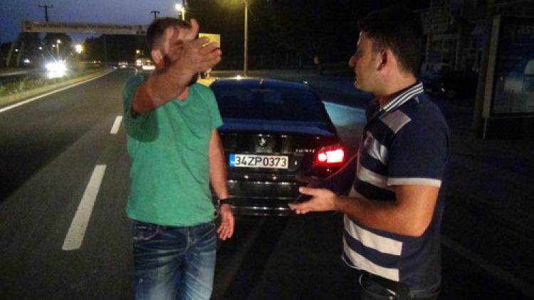 Sürücüler arasındaki trafik tartışmasını polis bitirdi