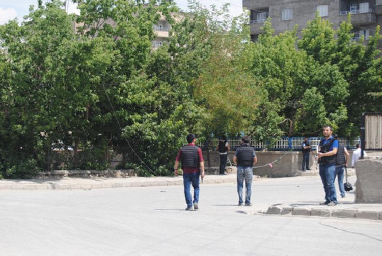 Emniyet lojmanlarına roketli saldırı