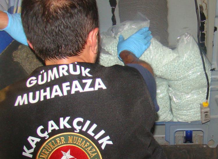 8 milyon liralık ecstacy ele geçirildi!
