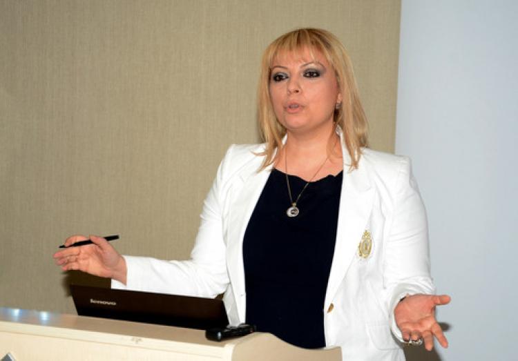 Ayça Katlav: Ekonomide kadın erkek ayrımı olmaz