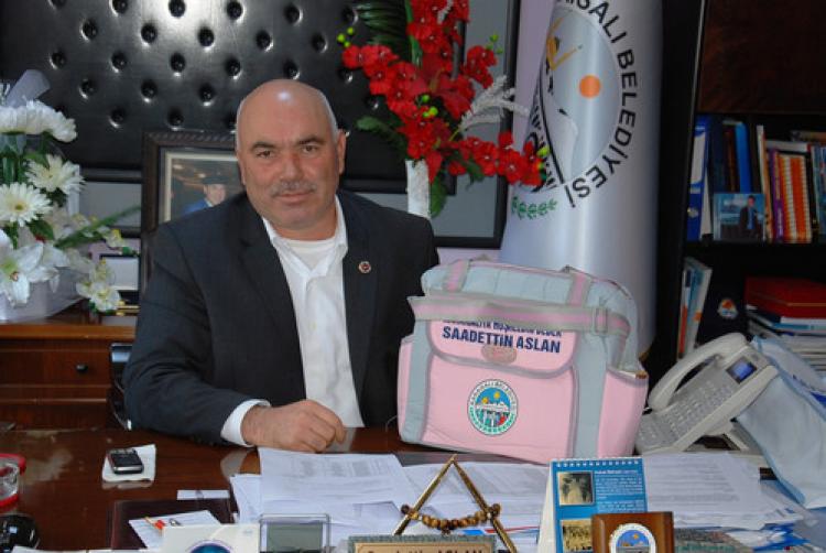 Karaisalı Belediyesi’nden 'Hoş geldin bebek projesi'