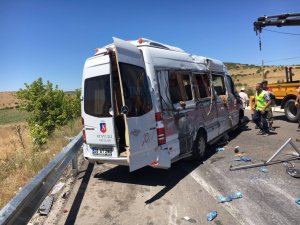 Adil Gür Manisa'da trafik kazası yaptı