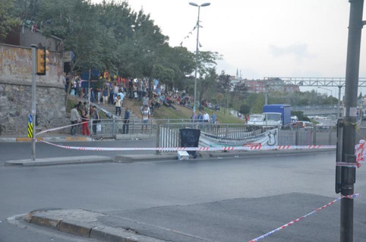 Şüpheli paketten bomba çıktı