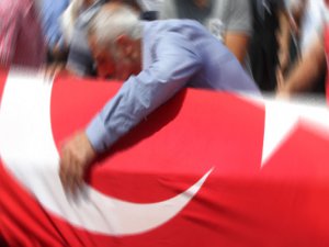 Acı bilanço artıyor: 240 şehit