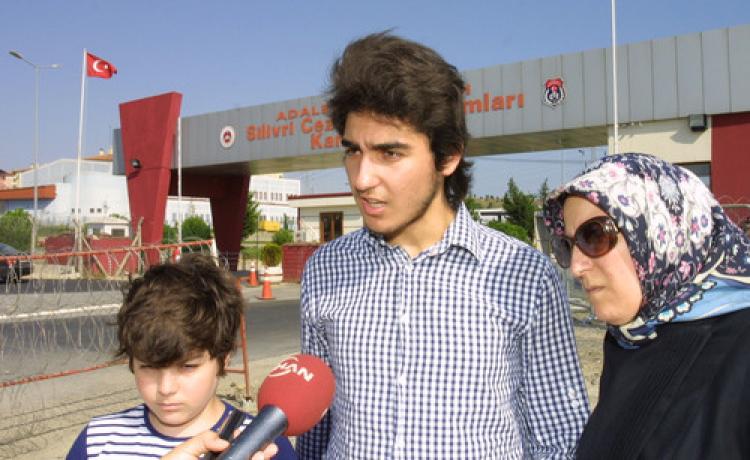 Karaca: Babam anayasal düzeni yıkmadı, yıktı diyenler iddianameyi hazırlasın