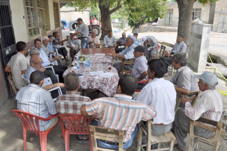 Başkan turgut, muhtar ve mahalle sakinlerinin sorunlarını dinledi