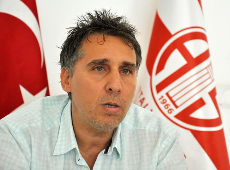 Antalyaspor, baş antrenör Halay’la nikah tazeledi