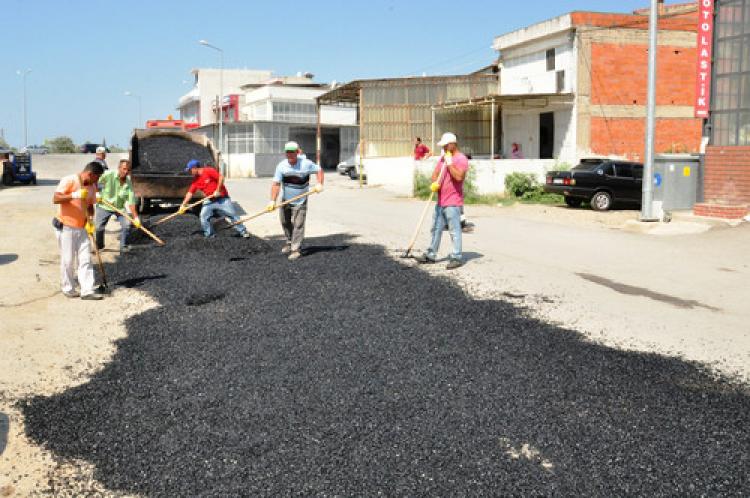 Edremit'te bozuk yol kalmayacak