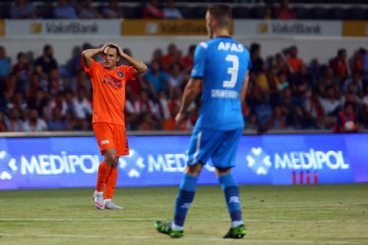 Medipol Başakşehir: 1 - AZ Alkmaar: 2