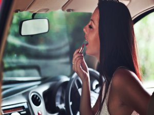 Kadınlar Trafikte Daha Temkinli