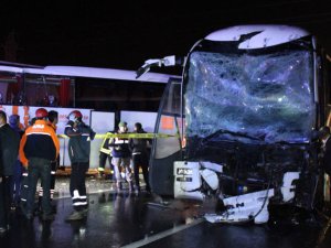 Bursa'ya gelen otobüs kaza yaptı: 68 yaralı