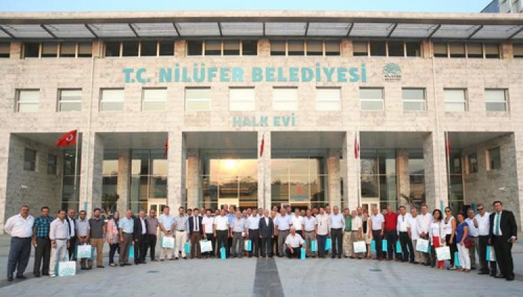 Anadolu Arastası derneklerine plaket