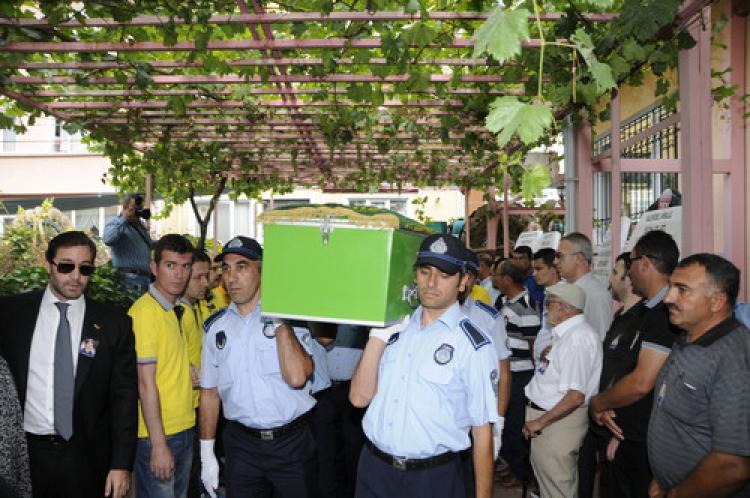 ETİ'nin sahibi Firuz Kanatlı’nın eşi Günay Kanatlı toprağa verildi