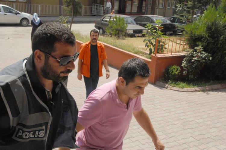 Serbest bırakılan polis memuru tekrar hakim karşısında