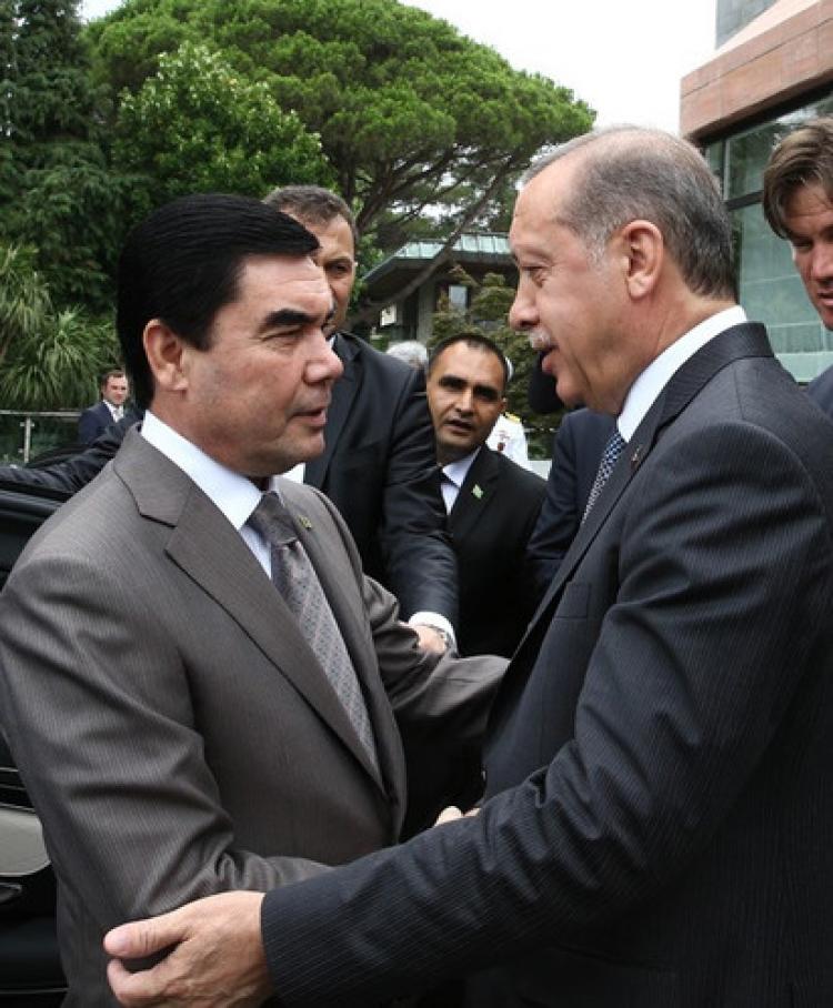Erdoğan, Türkmenistan Devlet Başkanı ile bir araya geldi