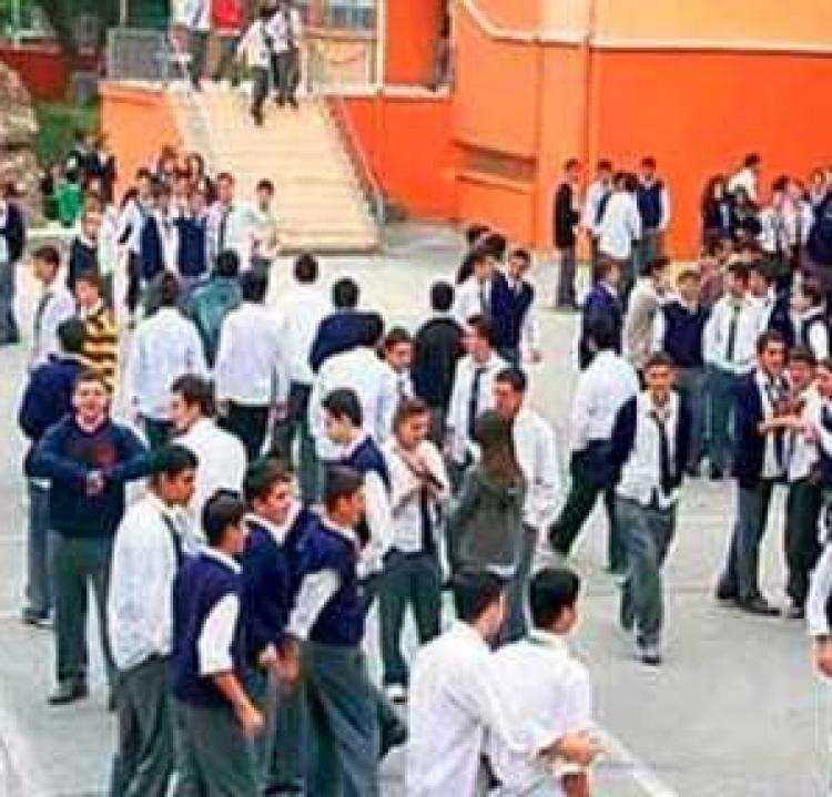 Liselere kayıtta yaş sınırı kaldırıldı