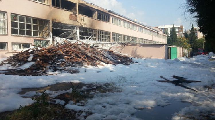 İzmir’de meslek lisesi yandı