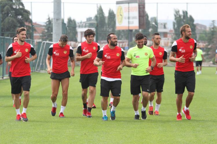 Eskişehirspor, Fenerbahçe maçı hazırlıklarına başladı