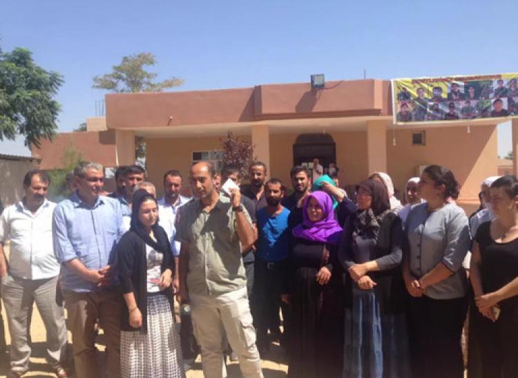 Kobani sınırında cenaze nöbeti sürüyor